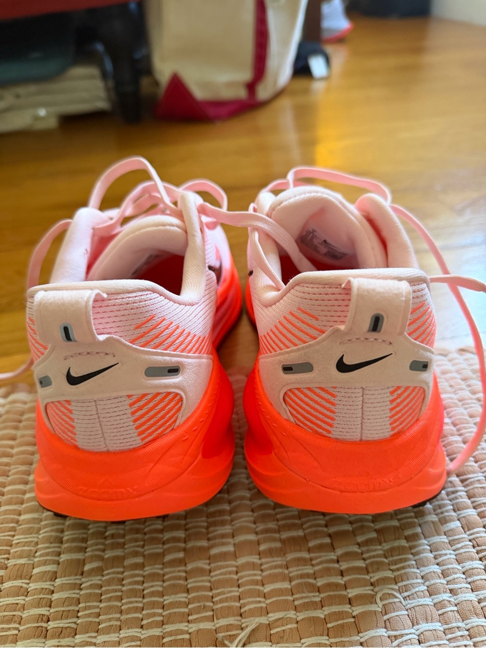 Nike Vomero 18 - Picture 4 of 7